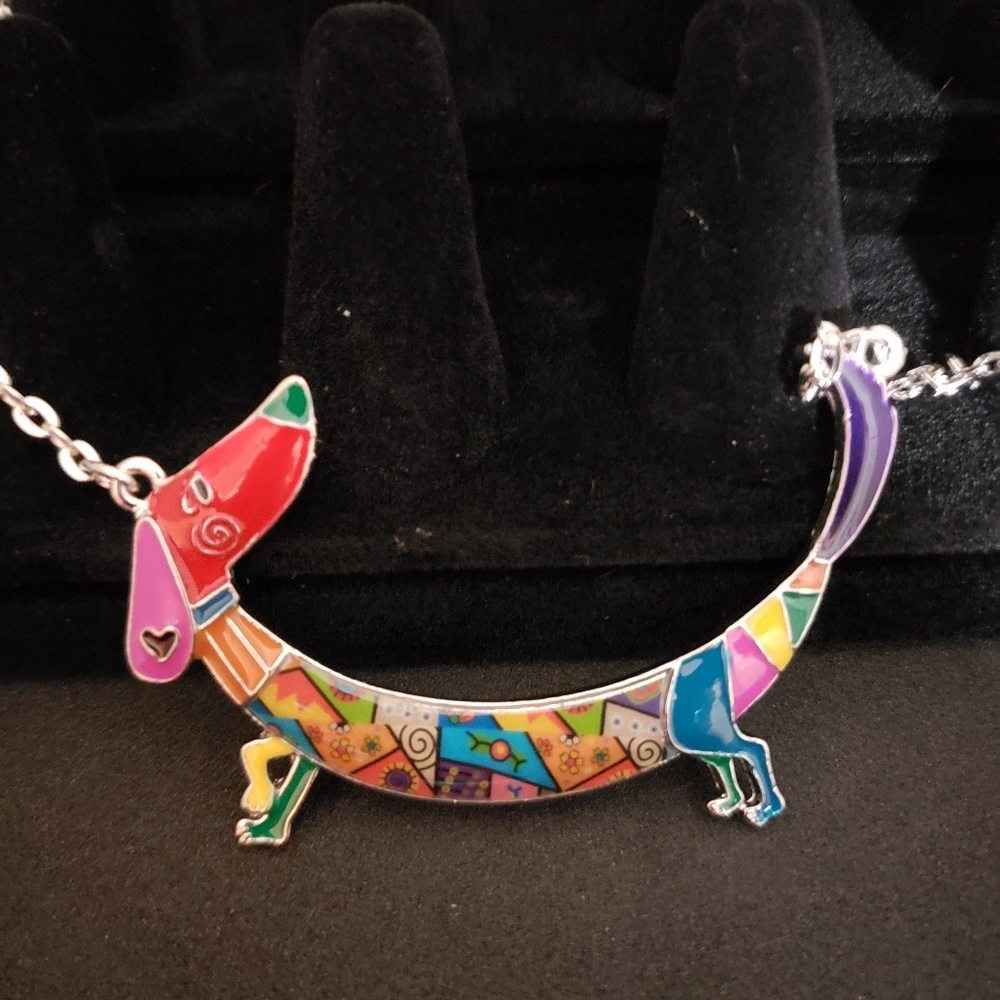 Lookin' Back Enamel Dachshund Necklace